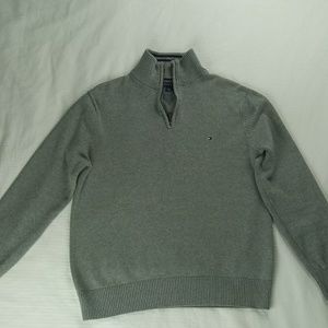Tommy Hilfiger Sweater Size